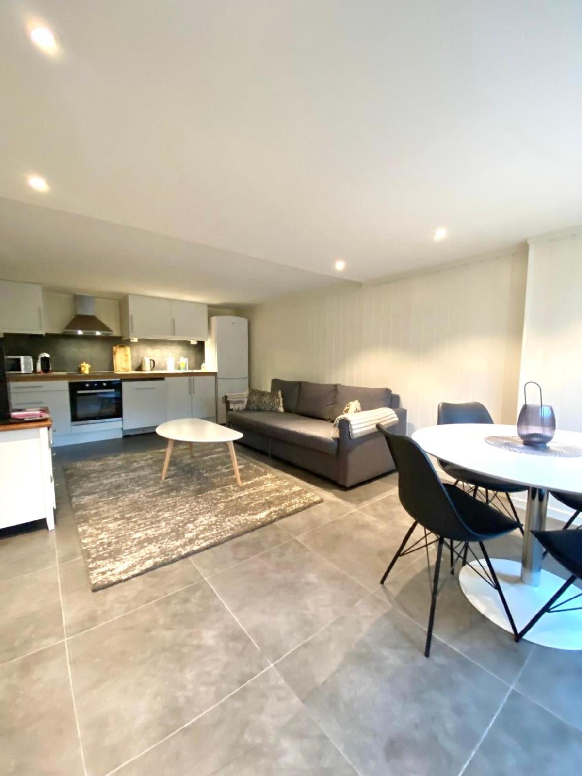 Modern Apartment With Pool & Sauna พอร์ชกรุนน์ ภายนอก รูปภาพ